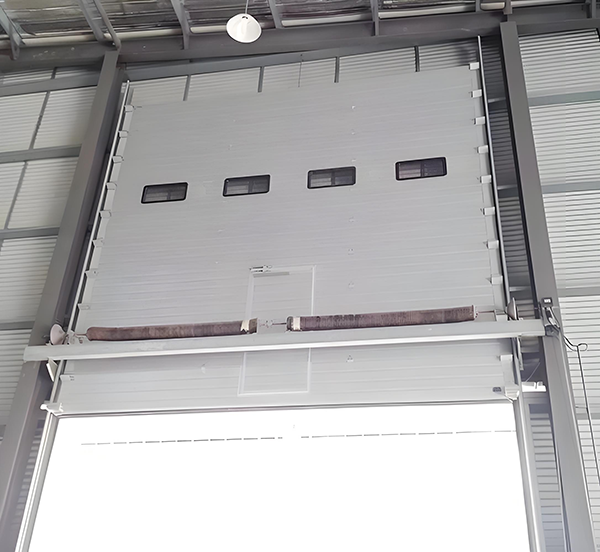 未央工业滑升门