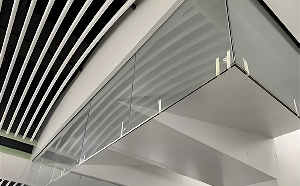 未央玻璃挡烟垂壁