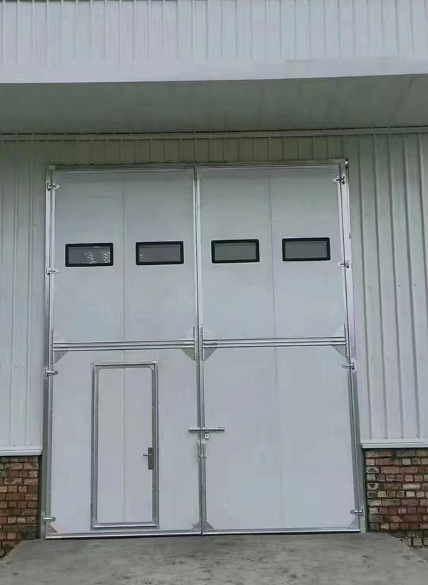 未央工业门在设备装配车间出入口的实施记录 未央工业门在设备装配车间出入口的实施记录