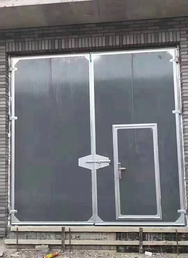 未央工业平开门在大型设备制造车间的应用实例